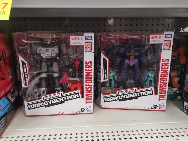 WFC Netflix Megatron And Hotlink WalMart Exclusives Sighted In  Alberta Canada (1 of 1)